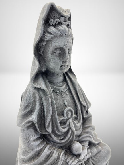 Meditating Quan Yin Statue 8.5"