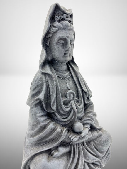 Meditating Quan Yin Statue 8.5"