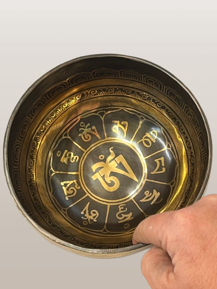 Om Mani Padme Hum Singing Bowl 7"
